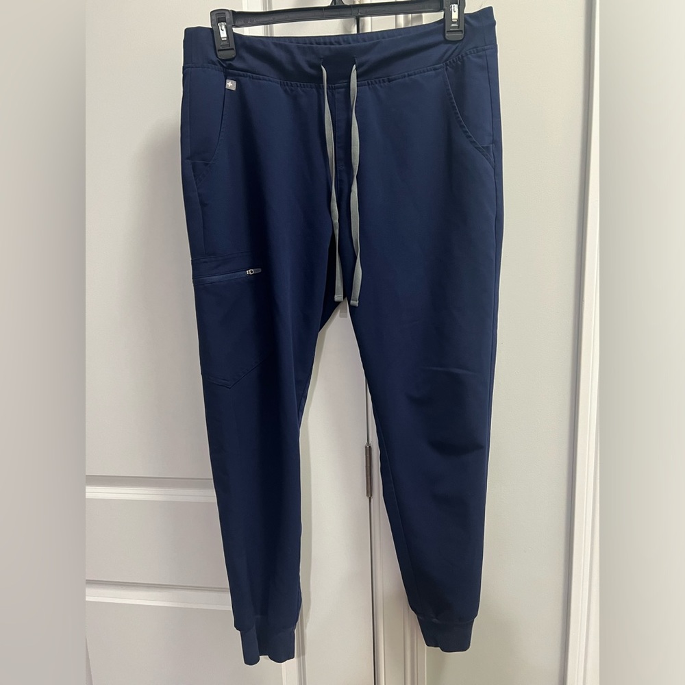 FIGS navy Zamora scrub